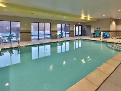 Hotel Hampton & Airport 3*