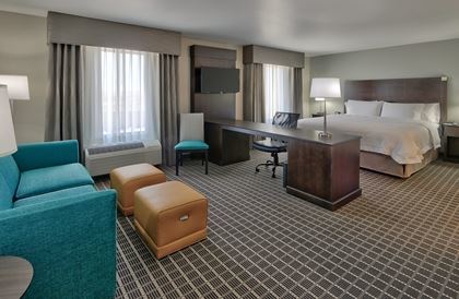 Hampton & Airport Hotel 3*